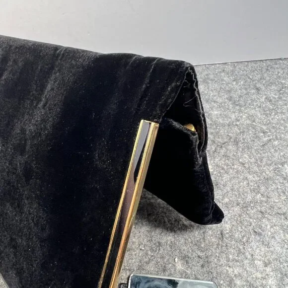 Bienen Davis VTG Black Velvet & Gold Tone Metal Trim Clutch W/ Mirror & Pouch - Picture 7 of 16